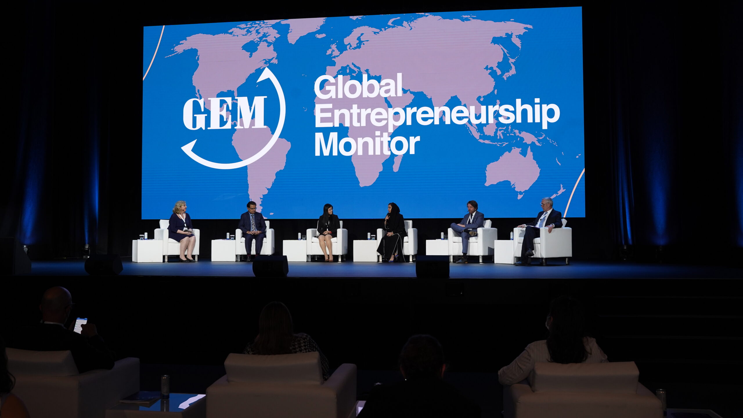 EEB-OVE participa en la presentación internacional del Informe GEM Global sobre Emprendimiento 2023-2024 en Marruecos